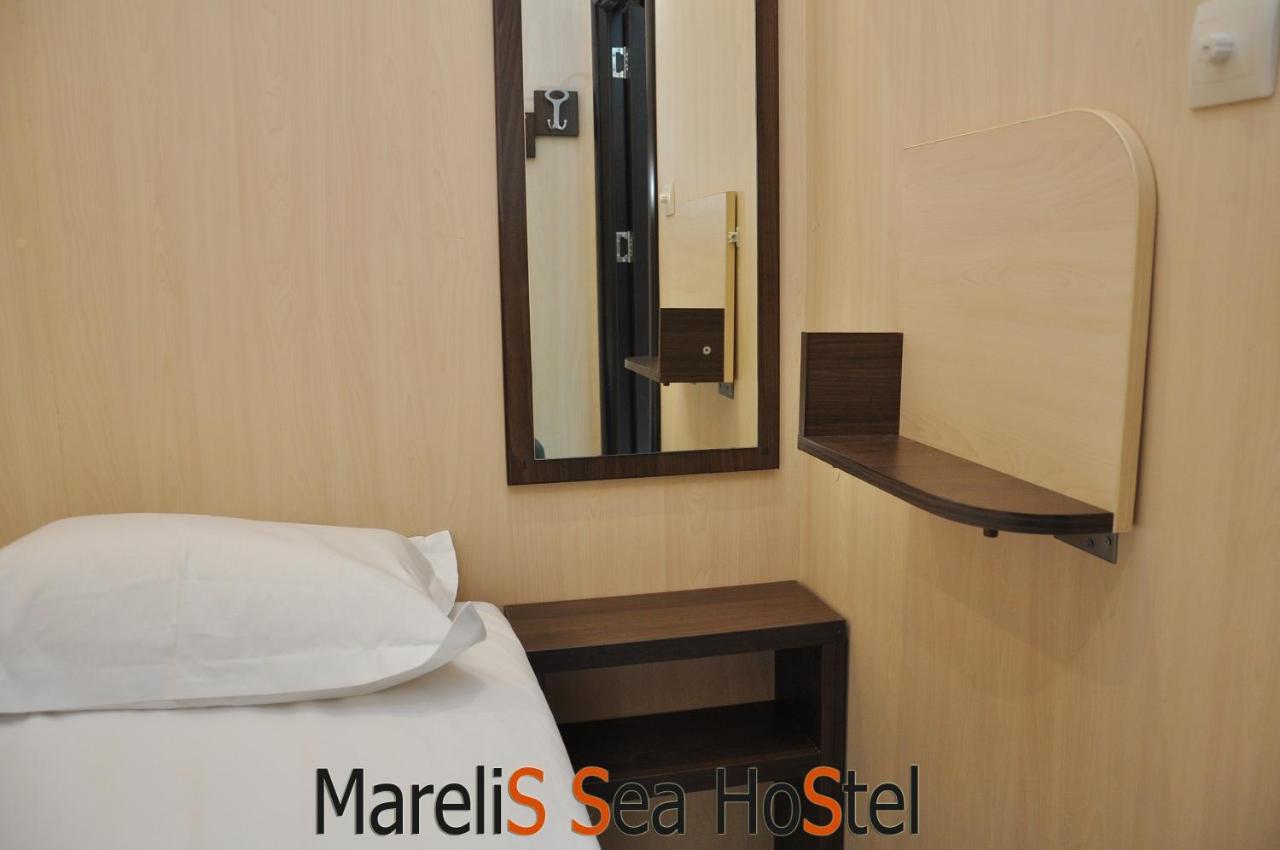 Marelis Sea Hostel Varna Exteriör bild